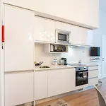 Elegant & Bright Flat By Lovelystay Apartman Porto