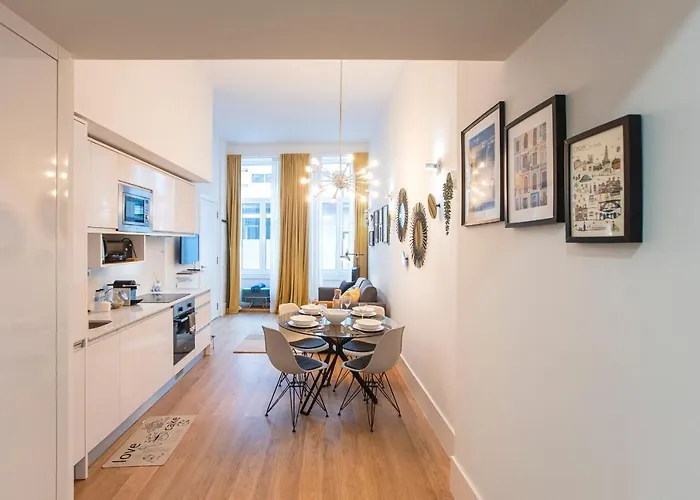 Apartment Elegant & Bright Flat By Lovelystay *