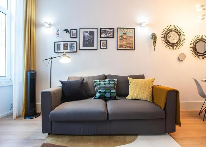 Elegant & Bright Flat By Lovelystay