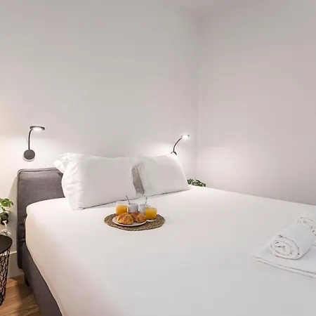 Elegant & Bright Flat By Lovelystay بورتو