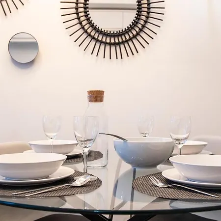 Elegant & Bright Flat By Lovelystay Porto