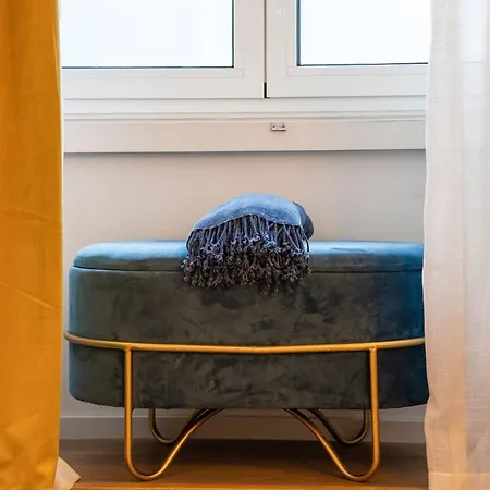 Elegant & Bright Flat By Lovelystay *