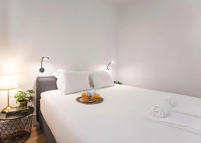 Elegant & Bright Flat By Lovelystay Porto