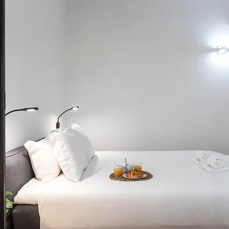 Elegant & Bright Flat By Lovelystay アパート *